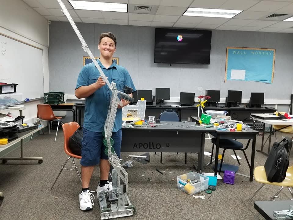 Tall VEX robot design